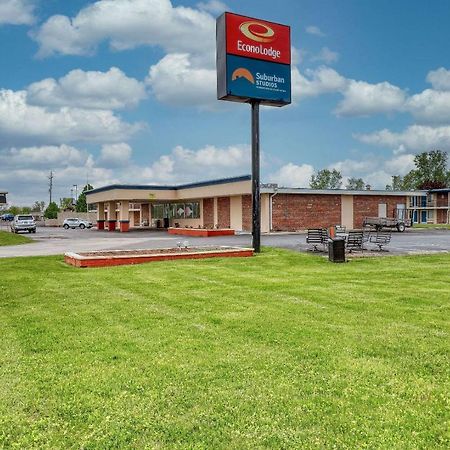Suburban Studios Neenah-Appleton Exterior photo